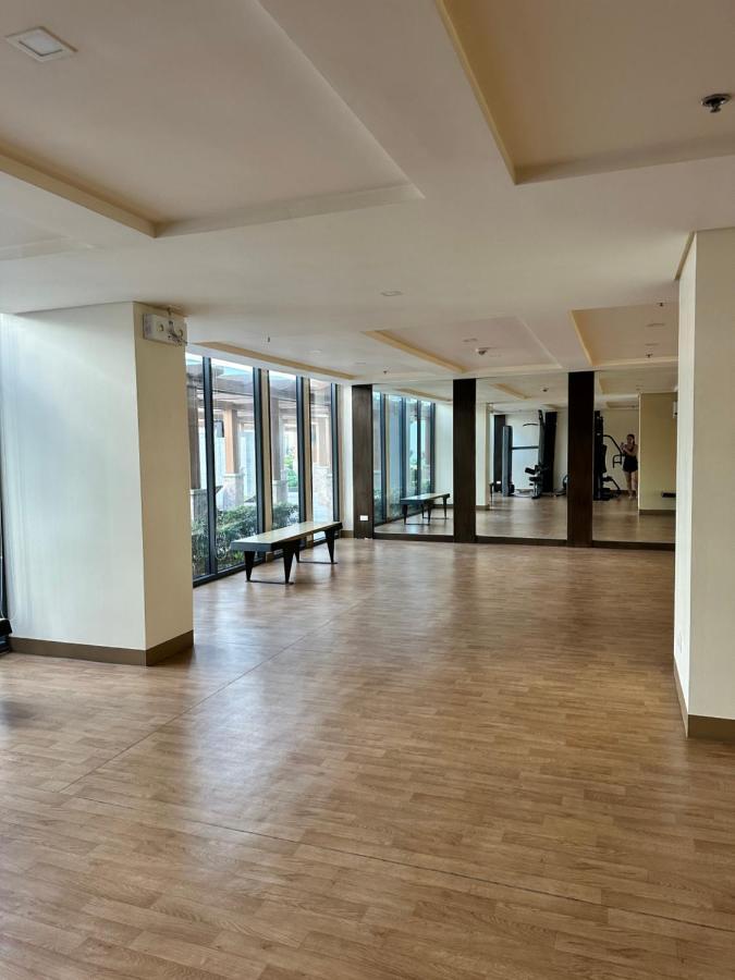 81 Newport Condominium Cluster 5 3A By Rechelle Nunag 帕赛 外观 照片